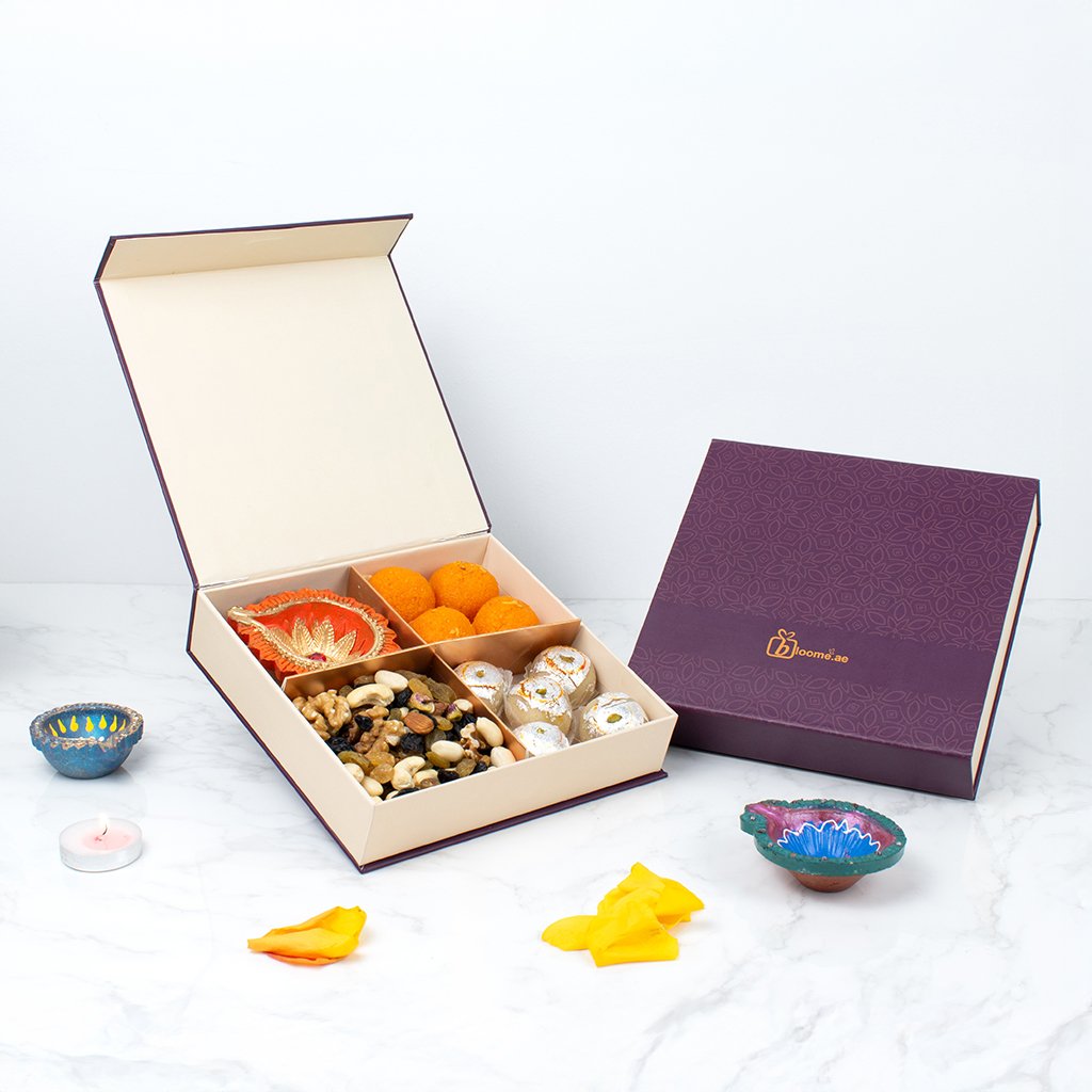 The Grandeur Delight Box